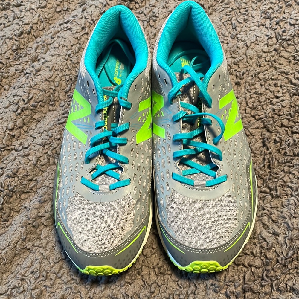 Women’s new balance shoes